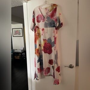 Floral Watercolor V-Neck Midi Dress - Pink Multi color beautiful soft fabric.